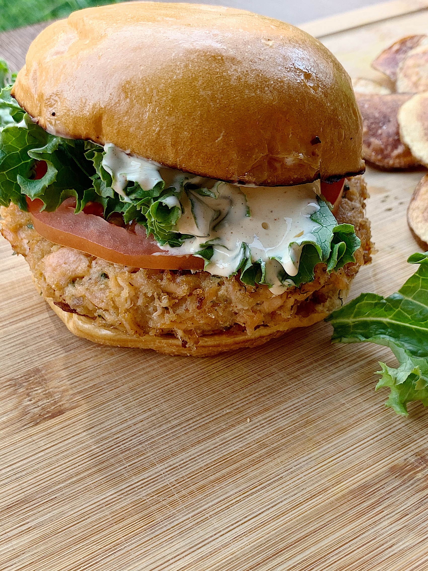 Salmon Burgers with Creamy Tartar Sauce