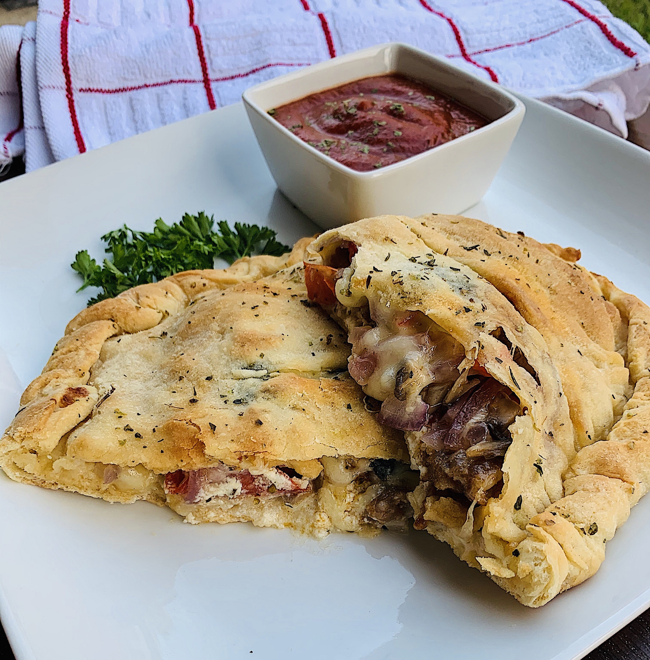 Homemade Appetizing Classic Cheese Calzone Recipe – Baking Steel ®