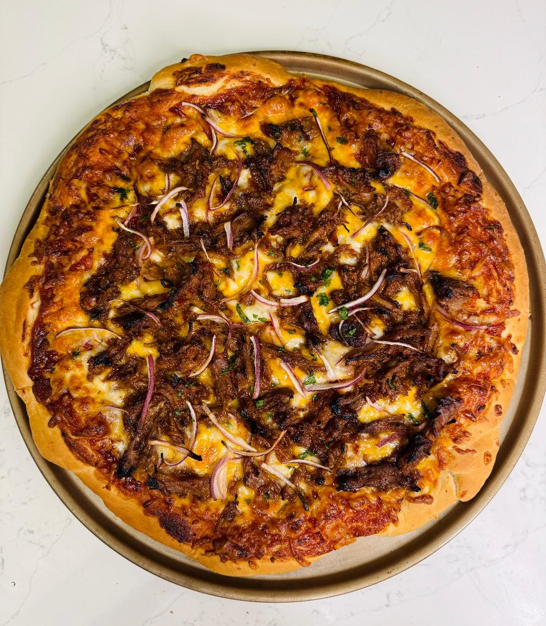 BBQ pizza with leftover pulled pork
